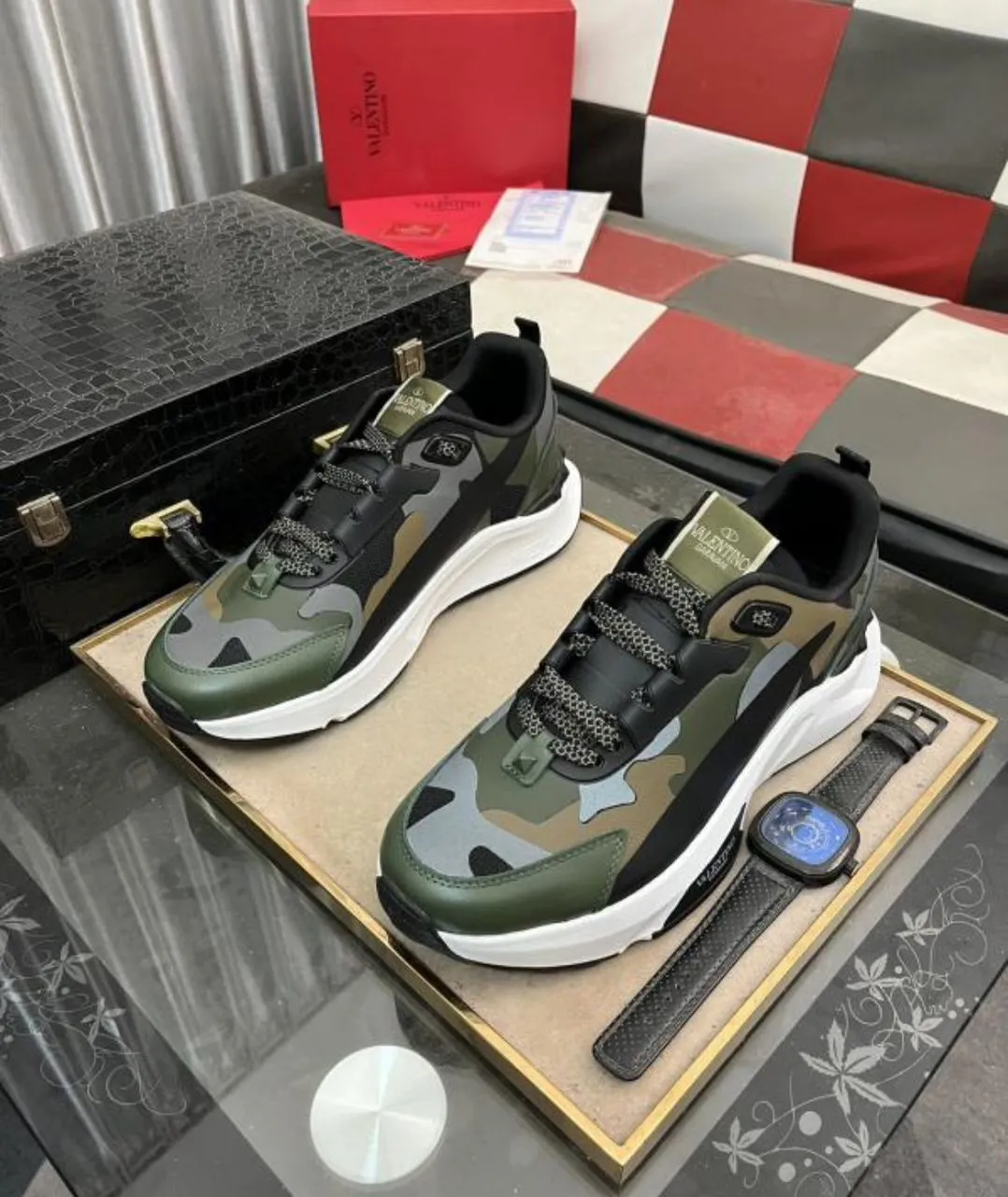 Photo de Galerie 4 - Petites Annonces | Valentino Garavani Camo Sneakers – Now Available!🔥, Bonduma, Buea, Cameroun | Vêtements, chaussures et autres  > Chaussures pour hommes