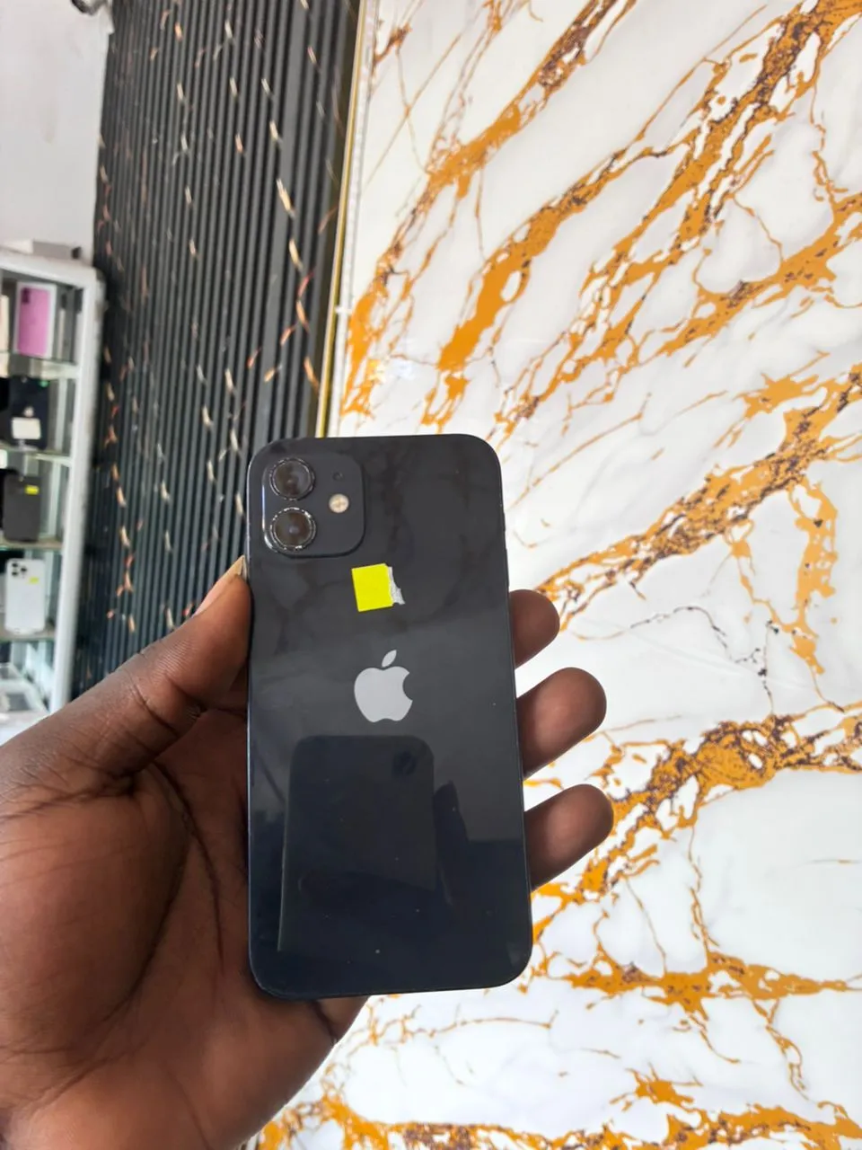 Gallery Photo 7 - Marketplace | Phones To Sell, Simbock, Yaoundé, Cameroon | Electronics & Media  > Cell phones & Accessories