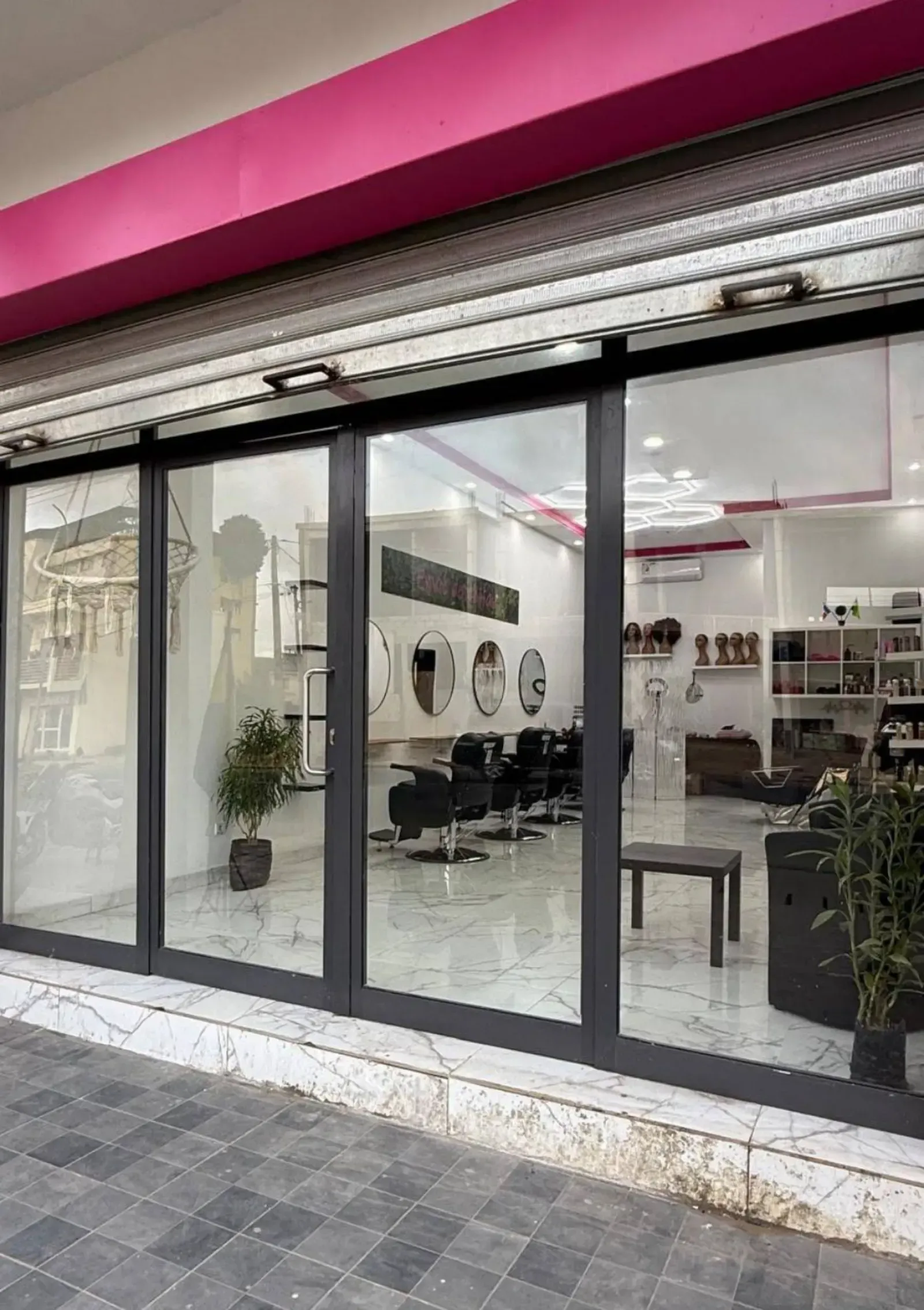 Gallery Photo 1 - Marketplace | Envie De Pl'hair, —, Libreville, Gabon | Health & Beauty 