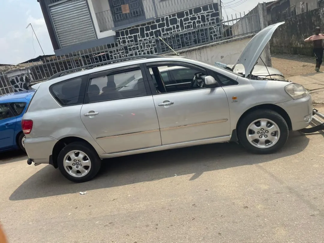 Main Photo - Marketplace | Toyota Avensis Verso – 7 Seats For Sale, Koto, Douala, Cameroon | Vehicles & motors  > Cars & Trucks