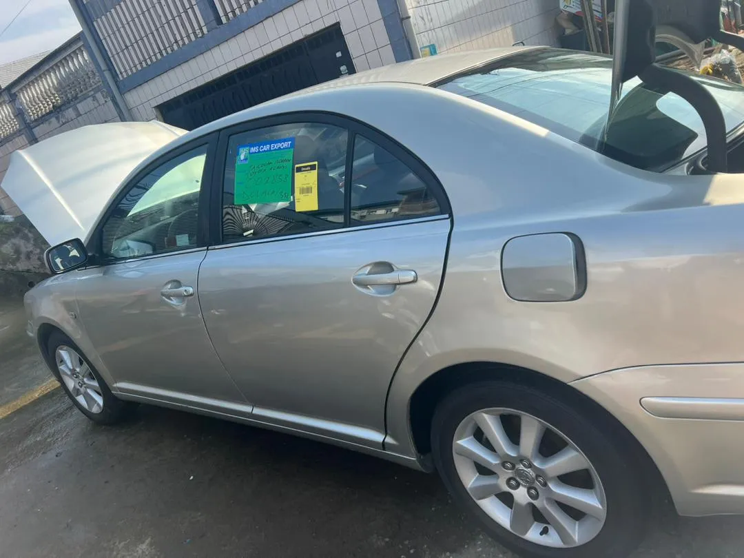 Gallery Photo 3 - Marketplace | Toyota Avensis Verso – 7 Seats For Sale, Koto, Douala, Cameroon | Vehicles & motors  > Cars & Trucks