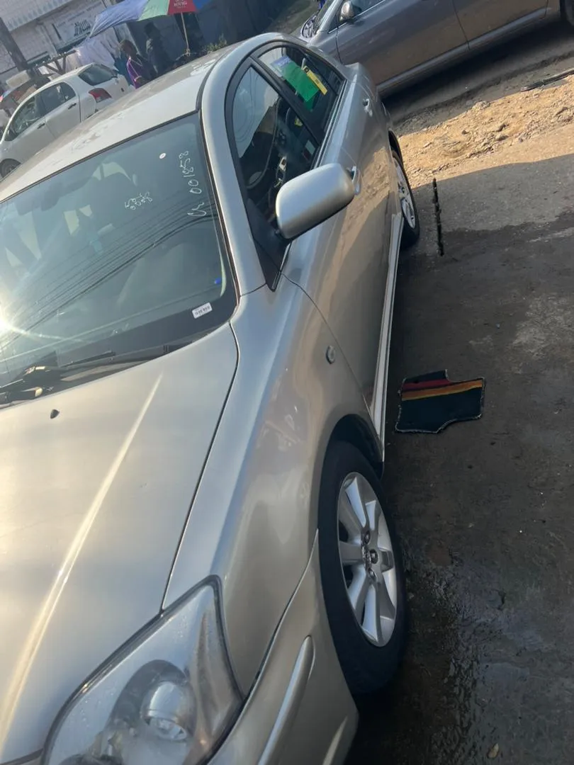 Gallery Photo 4 - Marketplace | Toyota Avensis Verso – 7 Seats For Sale, Koto, Douala, Cameroon | Vehicles & motors  > Cars & Trucks