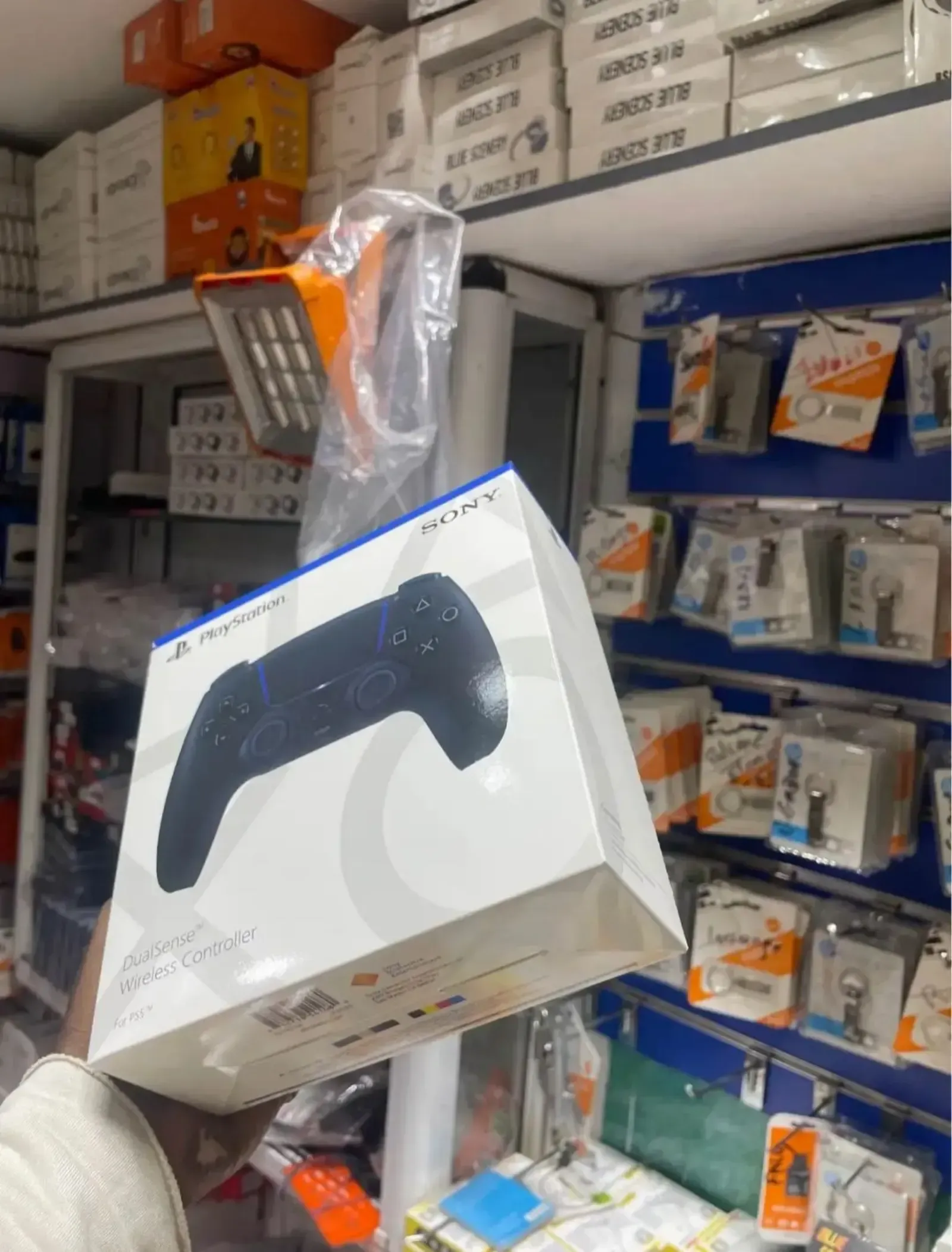 Gallery Photo 1 - Marketplace | Manette Ps5, Akanda, Libreville, Gabon | Electronics & Media  > Video Games & Consoles