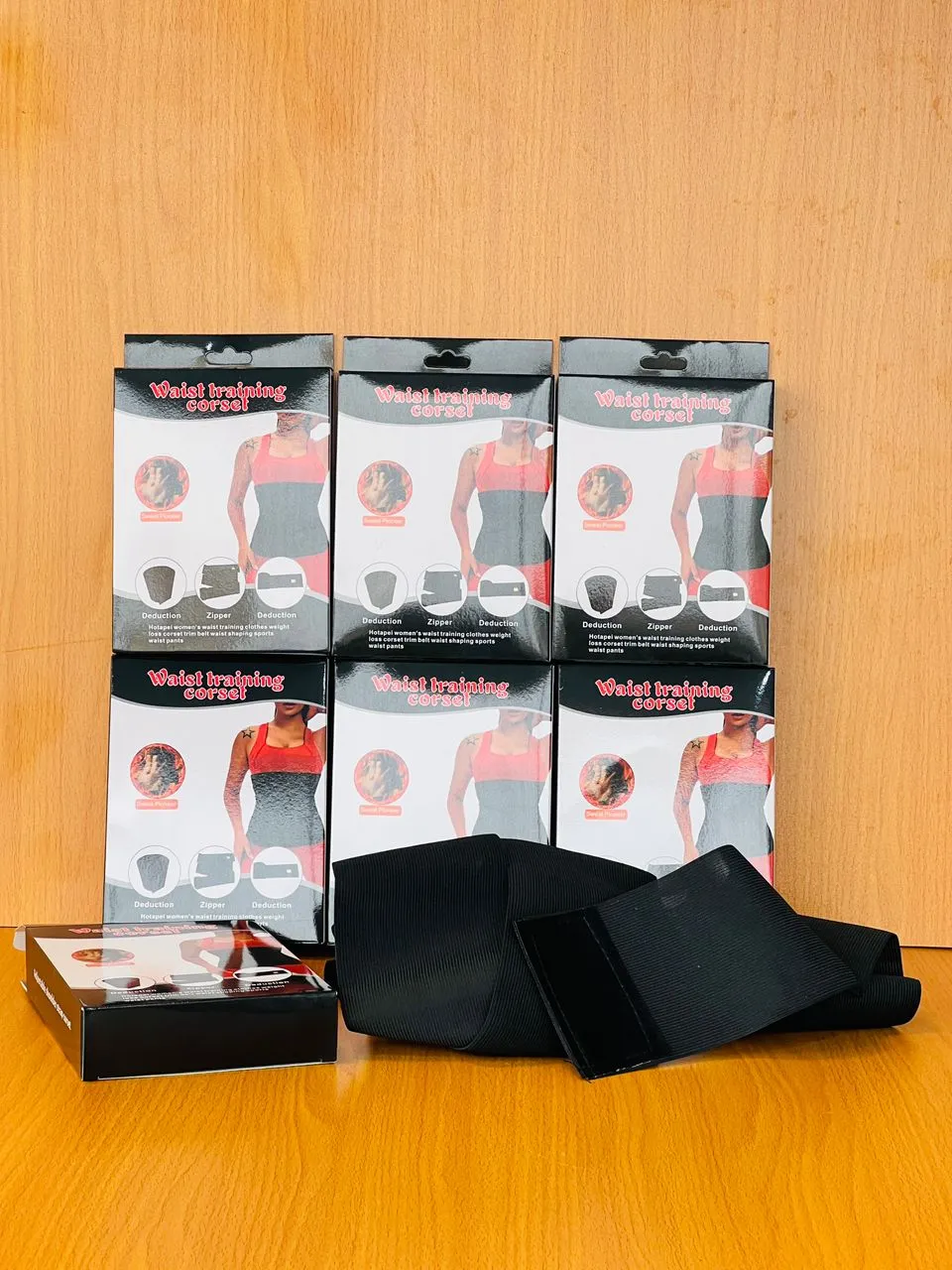 Main Photo - Marketplace | Gaine Amincissante, Akwa-douche, Douala, Cameroon | Clothing, Shoes, & Others  > Women's clothing