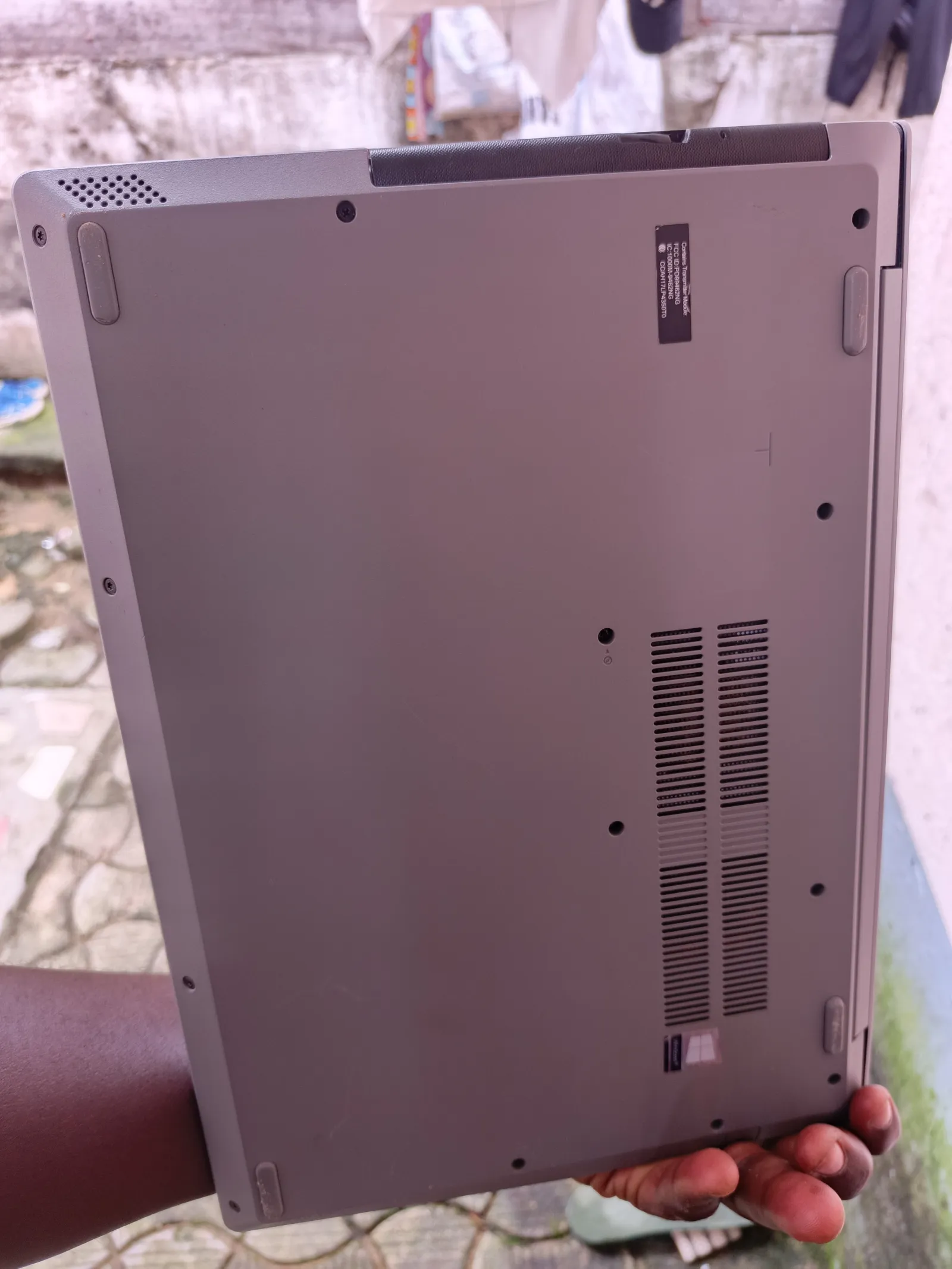 Photo de Galerie 2 - Petites Annonces | Ordinateur Laptop Lenevo, Madagascar, Douala, Cameroun | Électronique et médias 