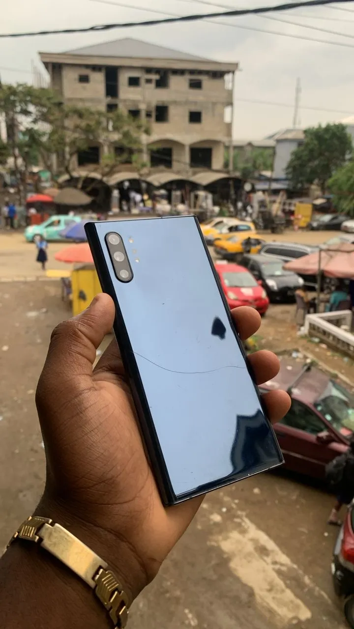 Gallery Photo 2 - Marketplace | Samsung, Obili, Yaoundé, Cameroon | Electronics & Media  > Cell phones & Accessories