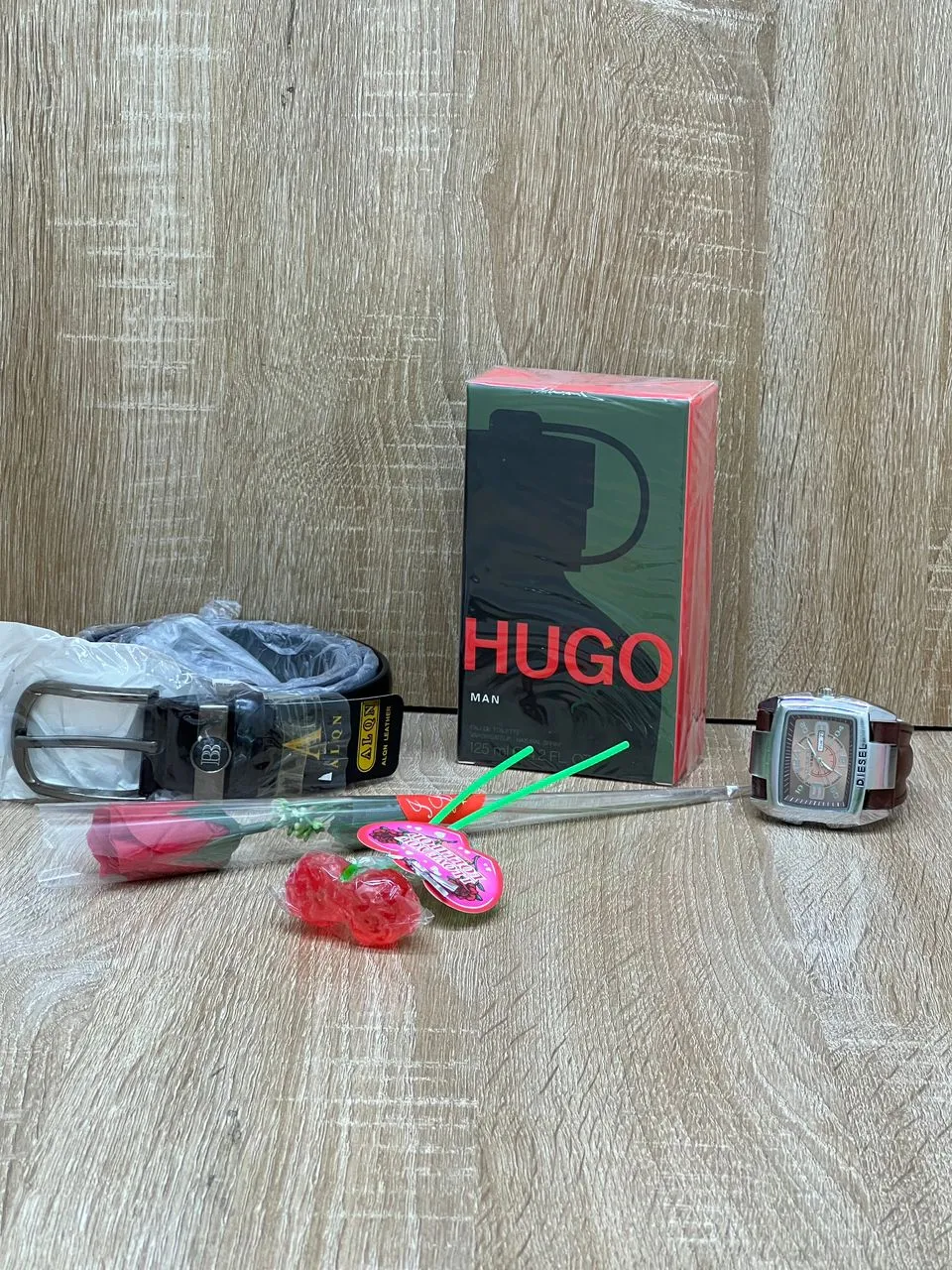 Gallery Photo 1 - Marketplace | Pack Saint Valentin Homme, Akwa-douche, Douala, Cameroon | Clothing, Shoes, & Others 