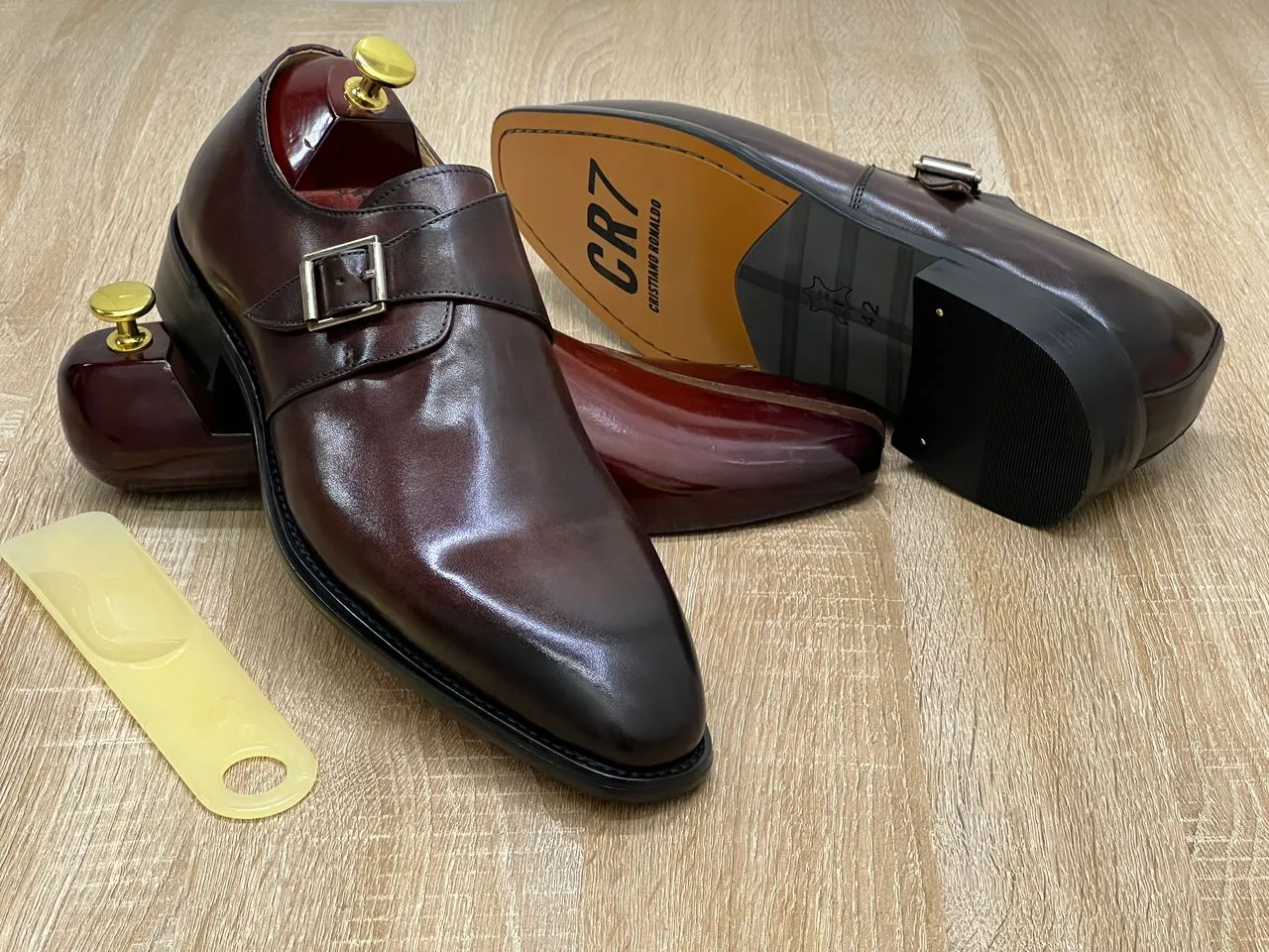 Gallery Photo 2 - Marketplace | Chaussure Homme, Akwa-douche, Douala, Cameroon | Clothing, Shoes, & Others  > Men's shoes