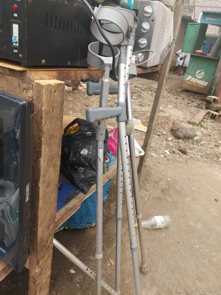 Photo de Galerie 3 - Petites Annonces | For Sale – Adjustable Walking Crutches, Clerks Quarters, Buea, Cameroun | Général et autres  > Tous les autres articles