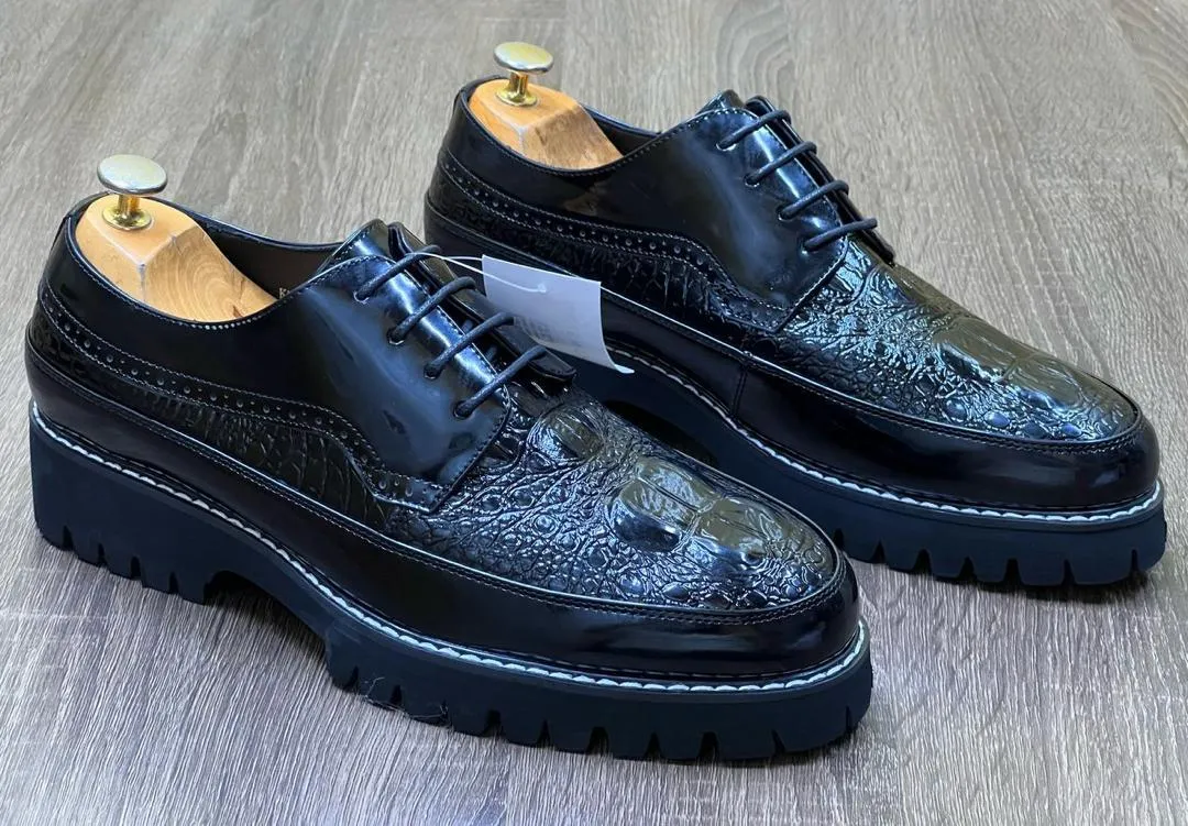 Photo de Galerie 1 - Petites Annonces | Paire Croco, Akwa-Douche, Douala, Cameroun | Vêtements, chaussures et autres  > Chaussures pour hommes