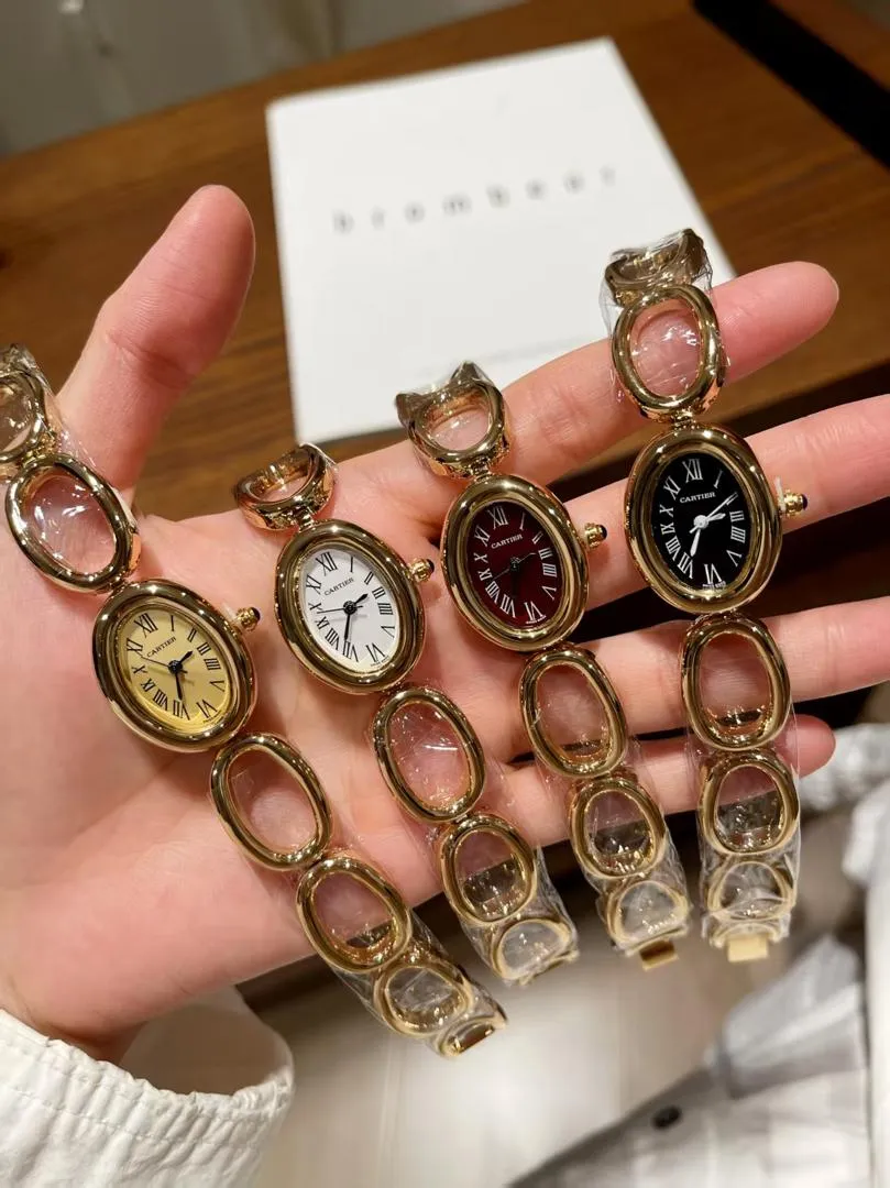 Photo de Galerie 6 - Petites Annonces | Elegant Rolex Oyster Perpetual Collection – Luxury On Your Wrist ⌚, Bonduma, Buea, Cameroun | Général et autres  > Tous les autres articles