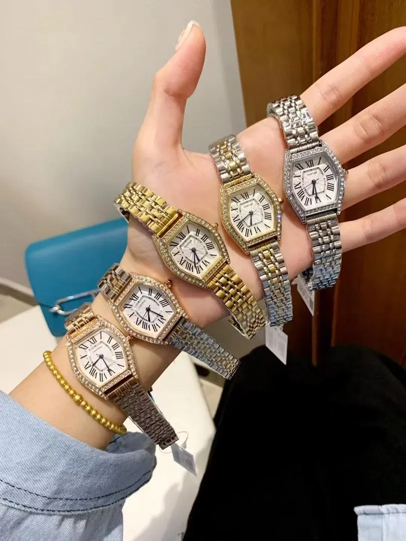 Photo de Galerie 8 - Petites Annonces | Elegant Rolex Oyster Perpetual Collection – Luxury On Your Wrist ⌚, Bonduma, Buea, Cameroun | Général et autres  > Tous les autres articles