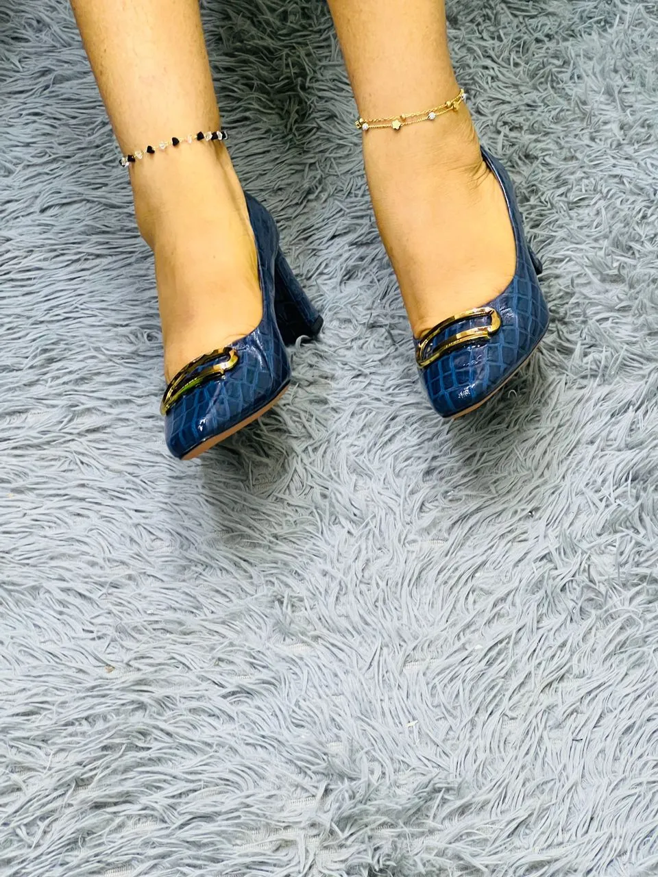 Photo de Galerie 5 - Petites Annonces | Talon Moyenne Semelle, Akwa-Douche, Douala, Cameroun | Vêtements, chaussures et autres  > Chaussures pour femmes