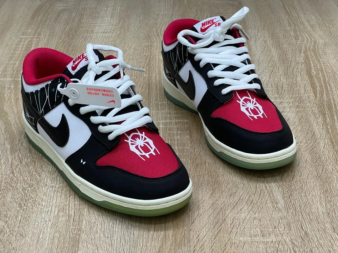 Photo Principale - Petites Annonces | Nike, Akwa-Douche, Douala, Cameroun | Vêtements, chaussures et autres  > Chaussures pour hommes