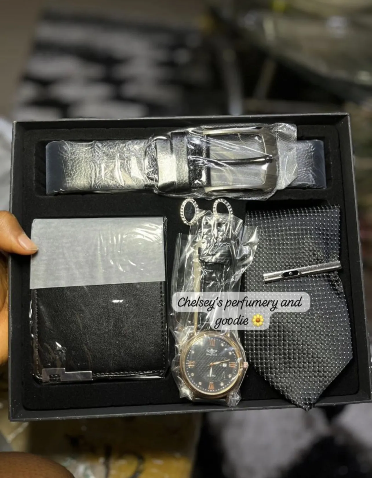 Main Photo - Marketplace | Men’s Package, Simbock, Yaoundé, Cameroon | Clothing, Shoes, & Others  > Others & Accessories