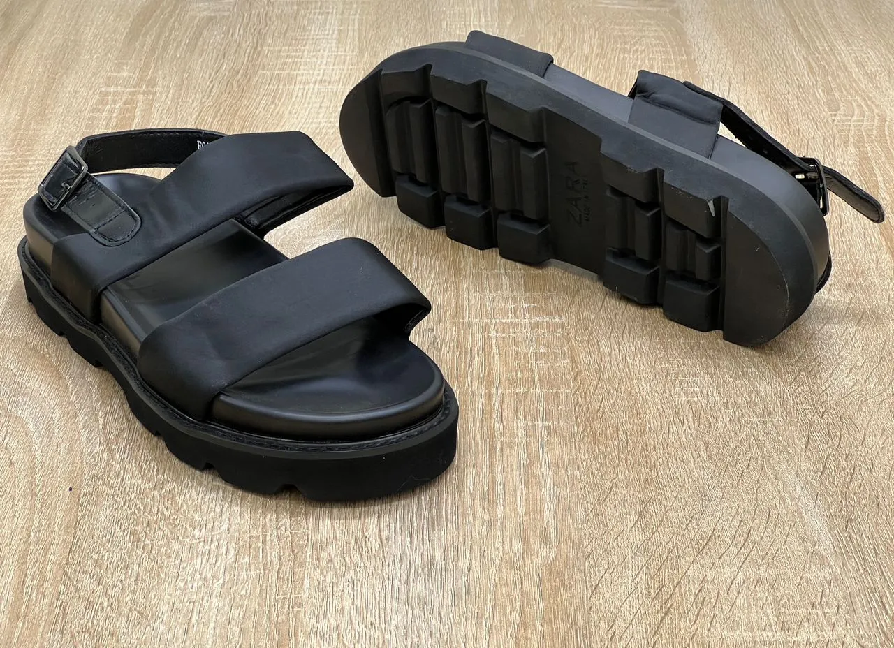 Photo de Galerie 3 - Petites Annonces | Babouche Zara, Akwa-Douche, Douala, Cameroun | Vêtements, chaussures et autres  > Chaussures pour hommes