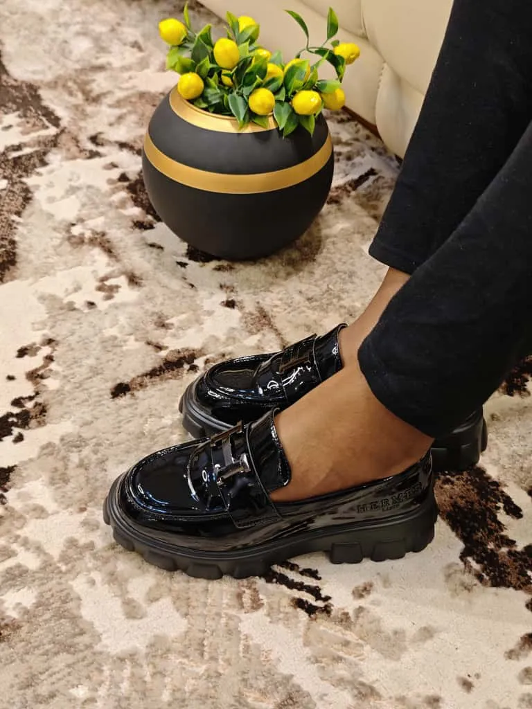 Photo de Galerie 1 - Petites Annonces | Chaussures, Akwa, Douala, Cameroun | Vêtements, chaussures et autres 