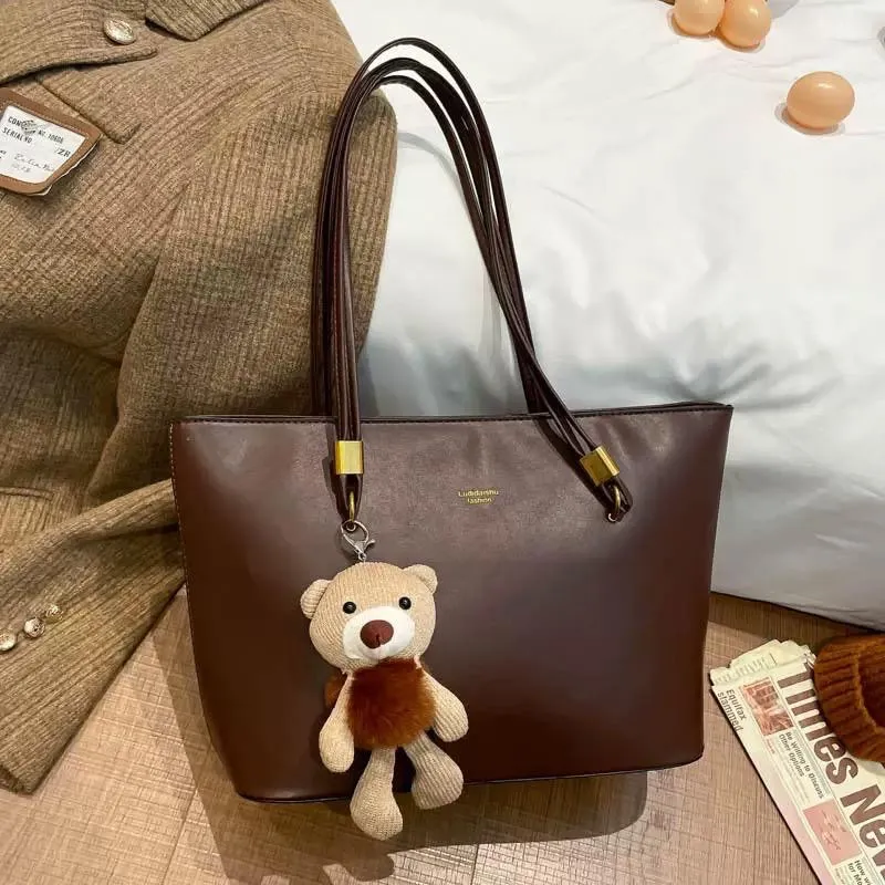 Gallery Photo 2 - Marketplace | Cute Leather Handbags, Ago palace way, Lagos, Nigeria | Clothing, Shoes, & Others 