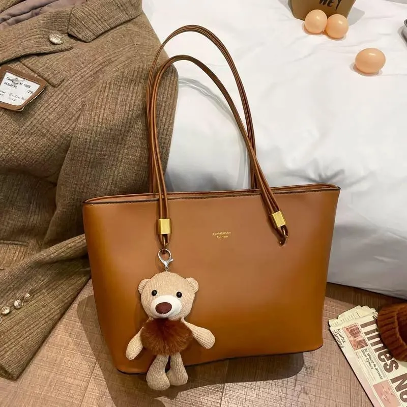 Gallery Photo 5 - Marketplace | Cute Leather Handbags, Ago palace way, Lagos, Nigeria | Clothing, Shoes, & Others 