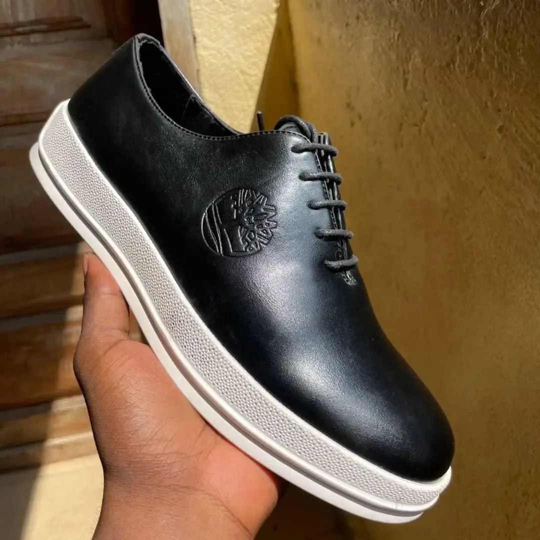 Photo Principale - Petites Annonces | Chaussures Stylé Hommes, Akwa, Douala, Cameroun | Vêtements, chaussures et autres  > Chaussures pour hommes