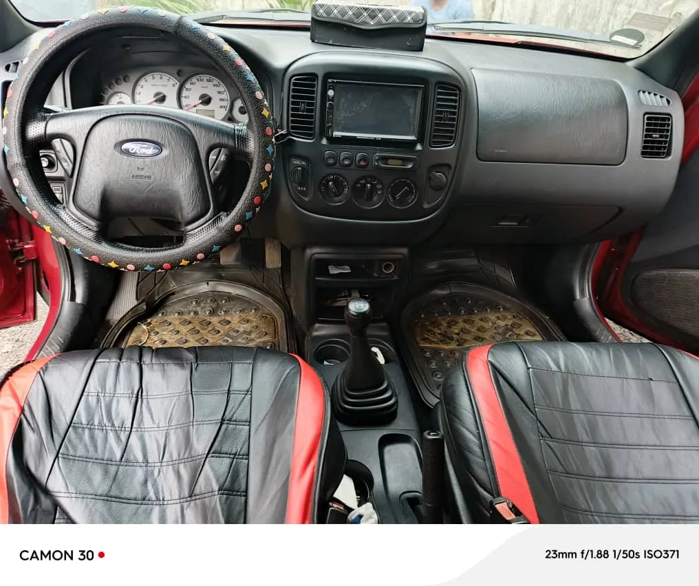 Gallery Photo 4 - Marketplace | Ford Suv 4X4 For Sale, ANGE RAPHAEL, Douala, Cameroon | Vehicles & motors  > Cars & Trucks