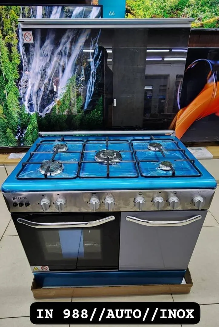 Photo de Galerie 1 - Petites Annonces | Cuisinière Avec Four, Akwa, Douala, Cameroun | Maison, aliments et jardin  > Cuisine et salle à manger