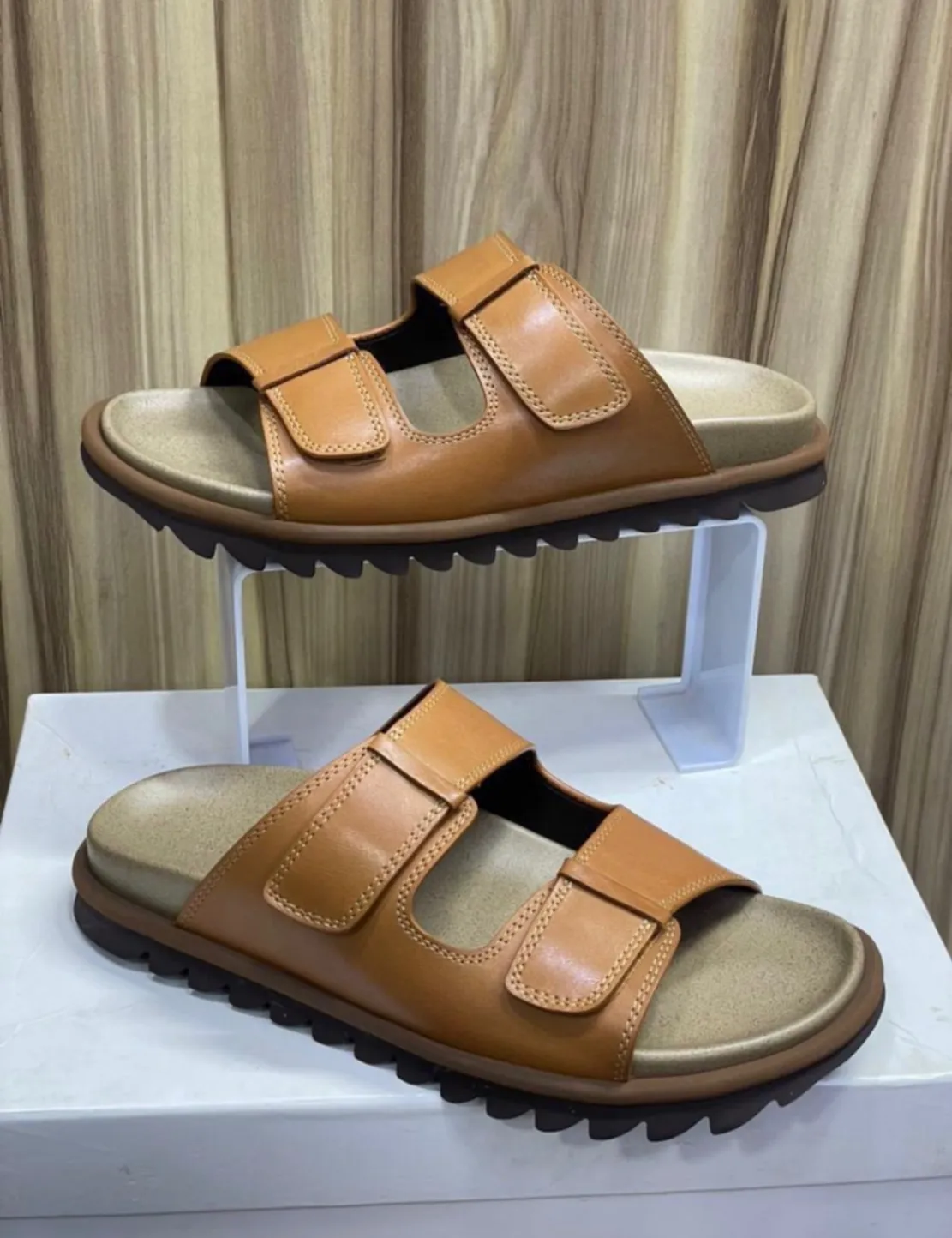 Photo de Galerie 5 - Petites Annonces | Slippers, Simbock, Yaoundé, Cameroun | Vêtements, chaussures et autres  > Chaussures pour hommes