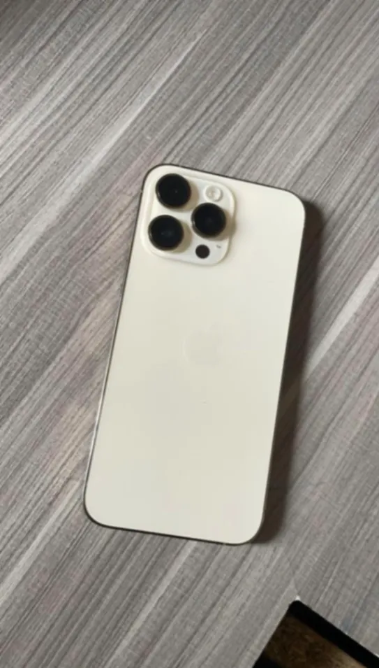 Photo Principale - Petites Annonces | 14Pro Max., Biyemassi, Yaoundé, Cameroun | Électronique et médias  > Cellulaires et accessoires
