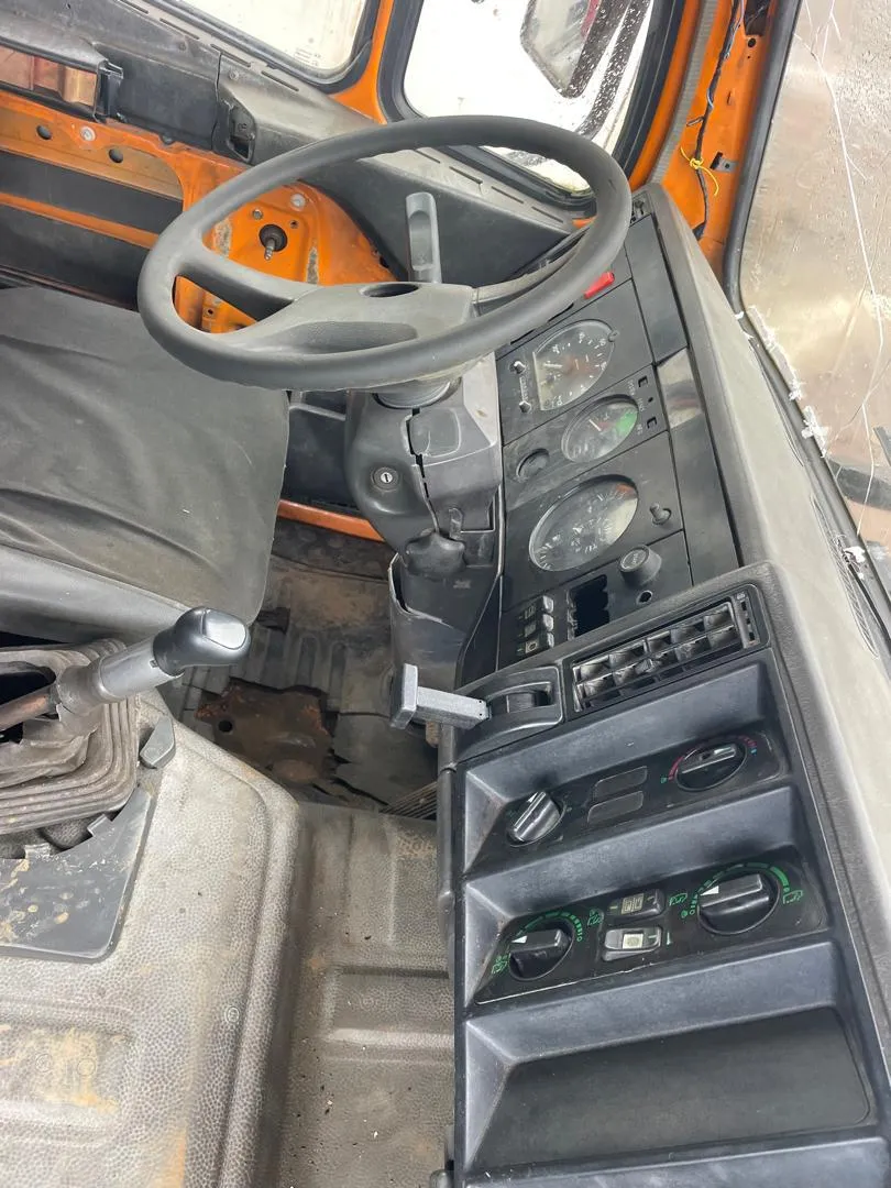 Gallery Photo 4 - Marketplace | 🚛 For Sale: Mercedes Dump Truck (3544), Koumassi, Douala, Cameroon | Vehicles & motors  > Cars & Trucks