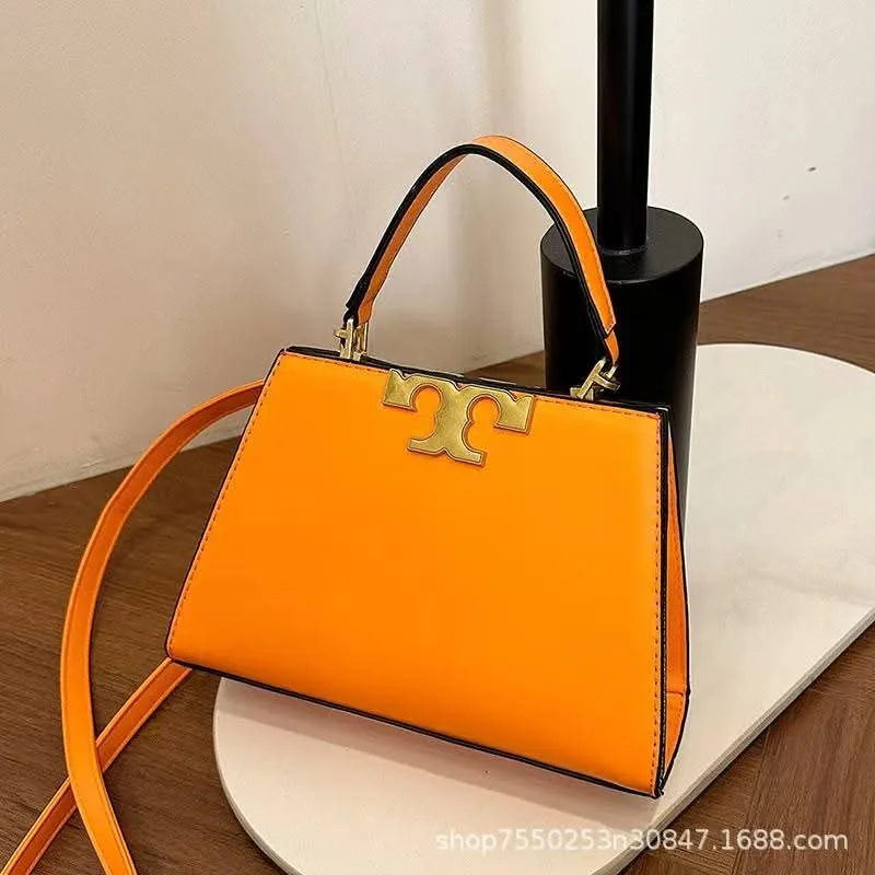Gallery Photo 1 - Marketplace | 🔥 Stylish Luxury Handbag For Sale! 🔥, Molyko, Buea, Cameroon | Clothing, Shoes, & Others  > Others & Accessories