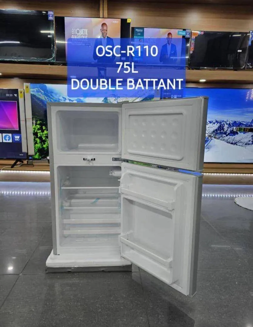 Photo de Galerie 2 - Petites Annonces | Réfrigérateur Double Battant, Akwa, Douala, Cameroun | Maison, aliments et jardin  > Cuisine et salle à manger