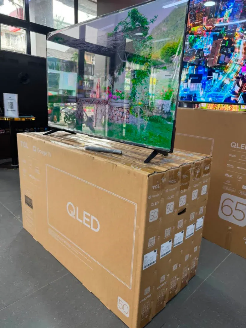 Main Photo - Marketplace | Smart Tv, Akwa, Douala, Cameroon | Home, Food & Garden  > Home Decor