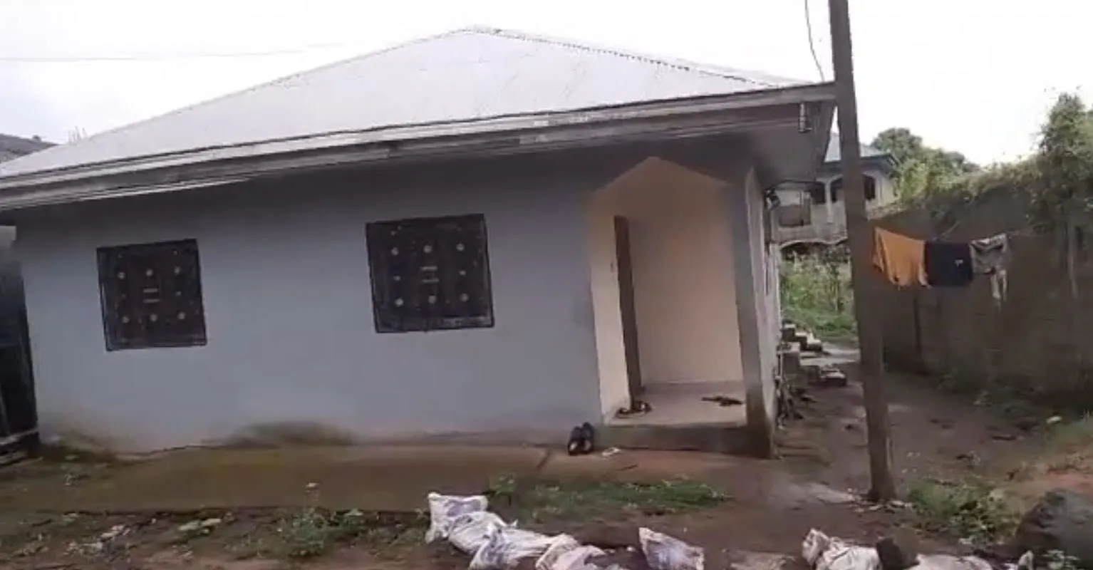 Main Photo - Real Estate | House For Sale | House / Commercial Property For Sale – Sandpit, Buea 🏡💼, Sandpit, Buea, Cameroon