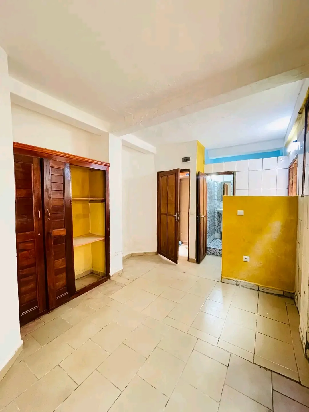 Photo Principale - Immobilier | Maison À Louer | Chambre Moderne, Ange Raphaël, Douala, Cameroun