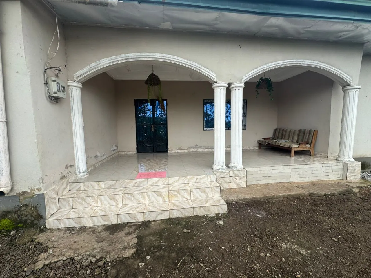 Photo Principale - Immobilier | Maison À Vendre | Bungalow House For Sale In Tiko Behind Bocom, Behind BOCOM Petrol Station, Tiko, Cameroun